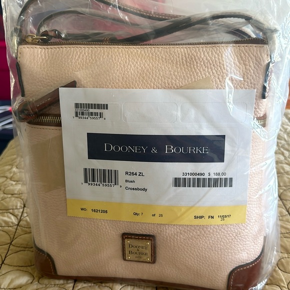 Dooney & Bourke Pebble Grain Crossbody - Picture 1 of 3